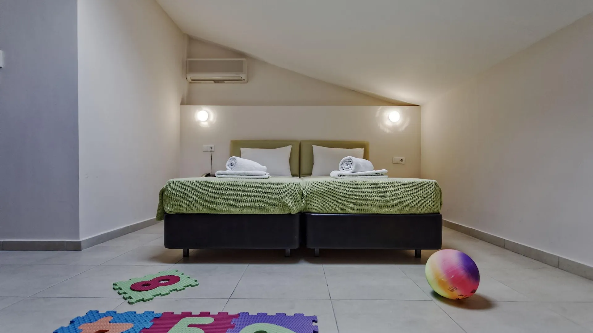 Lagomandra Beach Hotel